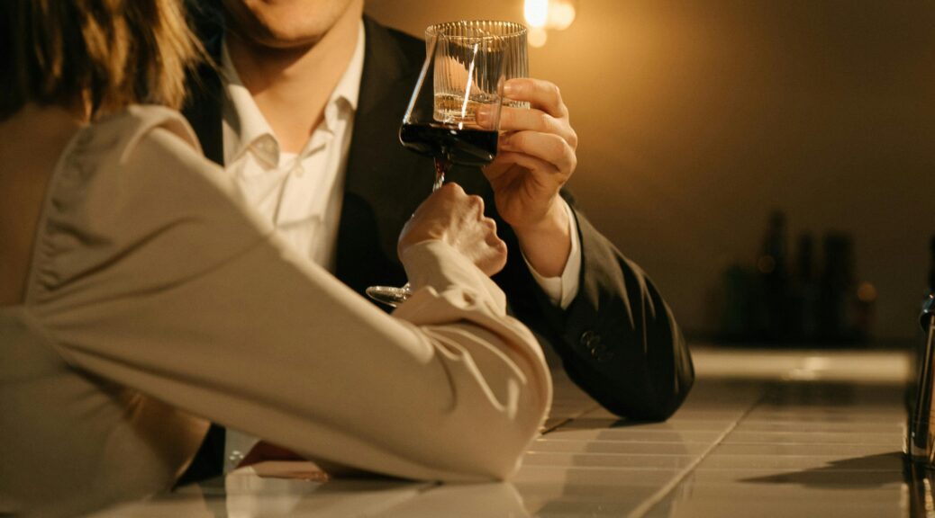 Zdjęcie do artykułu: Stylizacje na randkę – od romantycznych po zmysłowe